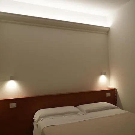 Regal 3*