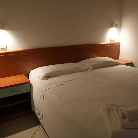 Regal 3*