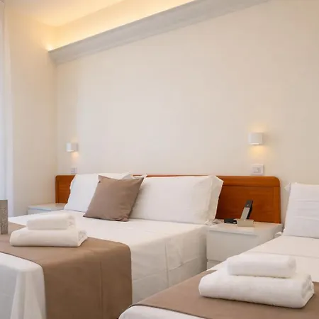 Regal Hotel 3*
