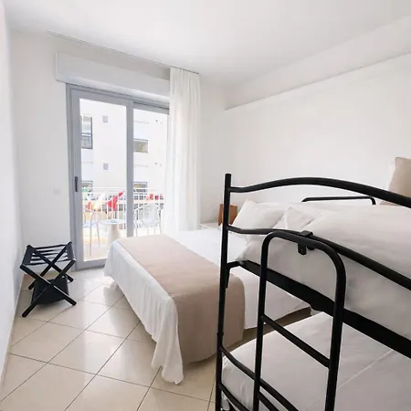 Regal Hotel 3*