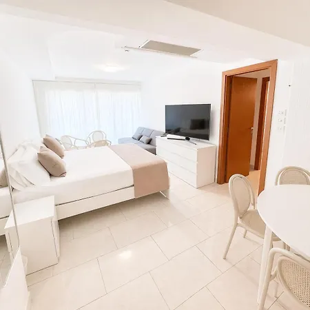 Regal 3*