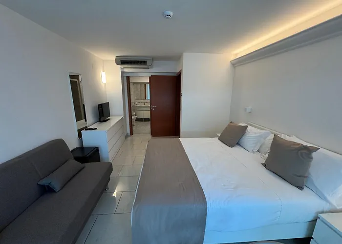 Regal فندق 3*