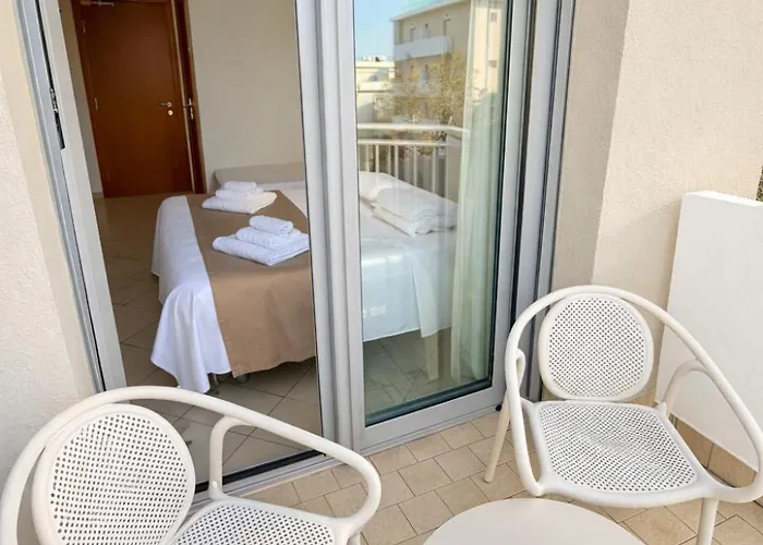 Regal 3*